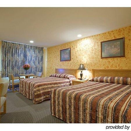 Americas Best Value Inn Роузбърг Стая снимка