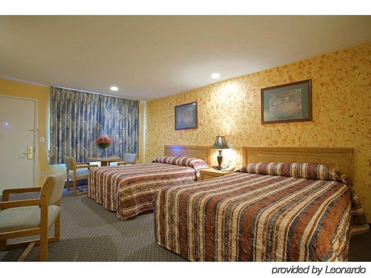 Americas Best Value Inn Роузбърг Стая снимка