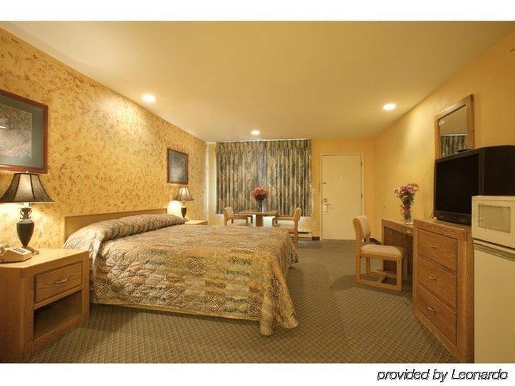 Americas Best Value Inn Роузбърг Стая снимка